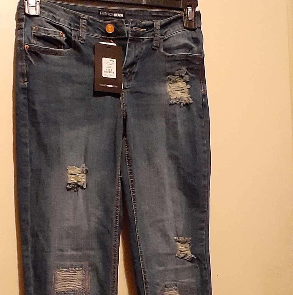 Fashion Nova high rise ankle jeans med blue wash 0